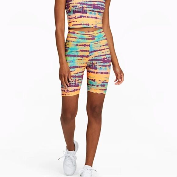 PUMA - Tie Dye Bike Shorts - Picture 3 of 7